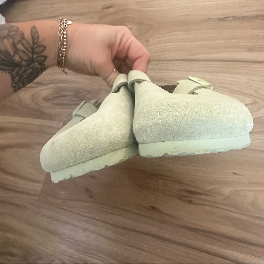 Birkenstock Boston Soft Footbed
Suede Leather - Faded Lime - Picture 2 of 5